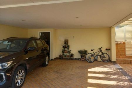 Casa à venda com 395m², 3 quartos e 2 vagas