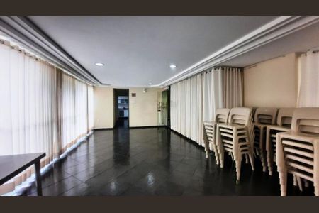 Apartamento à venda com 60m², 2 quartos e 1 vaga