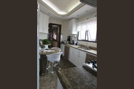 Apartamento à venda com 204m², 3 quartos e 3 vagas