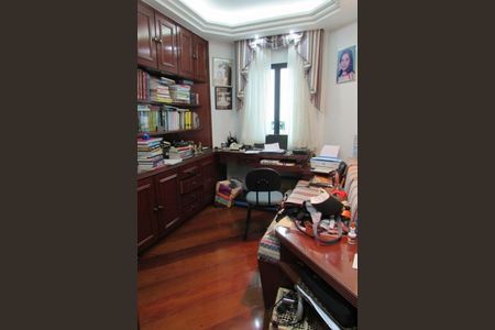 Apartamento à venda com 204m², 3 quartos e 3 vagas