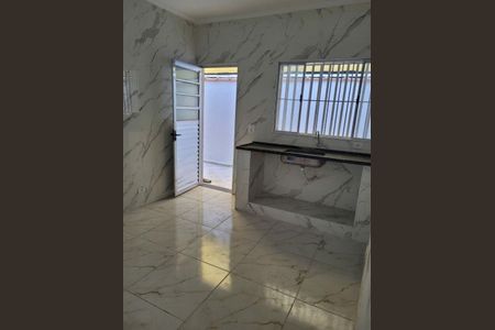 Casa à venda com 79m², 2 quartos e 2 vagas