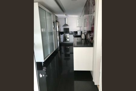 Apartamento à venda com 176m², 4 quartos e 3 vagas