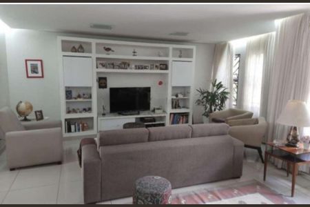 Casa à venda com 350m², 4 quartos e 4 vagas