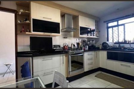 Casa à venda com 350m², 4 quartos e 4 vagas