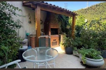 Casa à venda com 350m², 4 quartos e 4 vagas