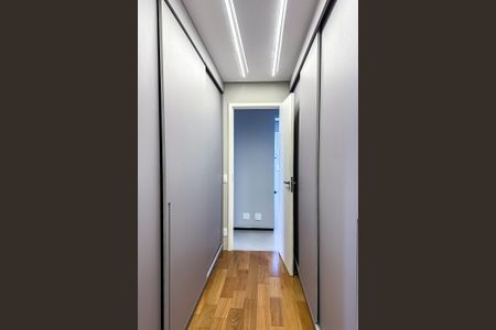 Apartamento à venda com 159m², 3 quartos e 3 vagasCloset da suíte 1