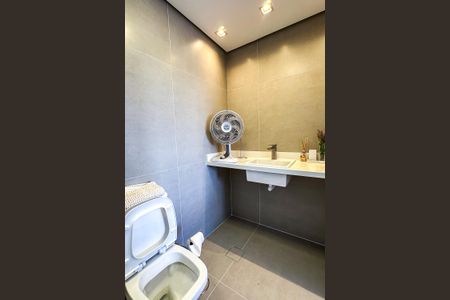 Apartamento à venda com 159m², 3 quartos e 3 vagasBanheiro da Suíte 2