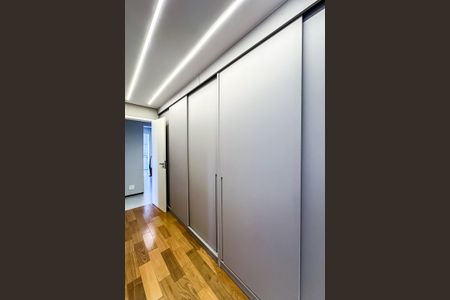 Apartamento à venda com 159m², 3 quartos e 3 vagasCloset da suíte 1