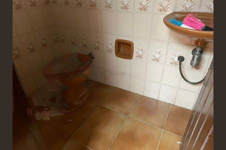 Casa à venda com 211m², 3 quartos e 4 vagas