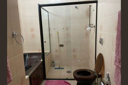 Casa à venda com 211m², 3 quartos e 4 vagas