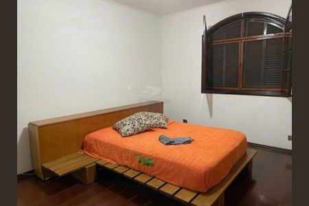 Casa à venda com 211m², 3 quartos e 4 vagas