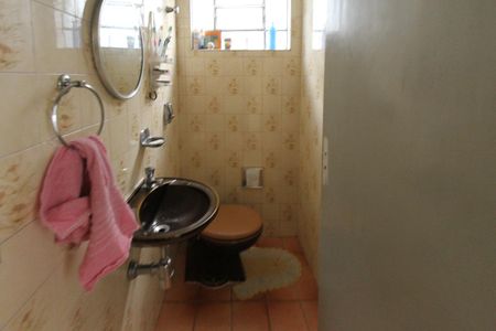 Casa à venda com 161m², 3 quartos e 2 vagasLavabo