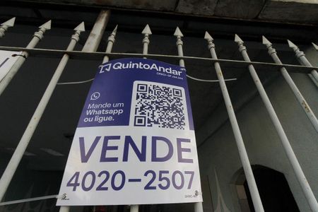 Casa à venda com 161m², 3 quartos e 2 vagasFachada