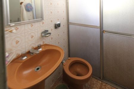 Casa à venda com 161m², 3 quartos e 2 vagasBanheiro da Suite