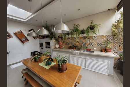 Casa à venda com 130m², 3 quartos e 3 vagas