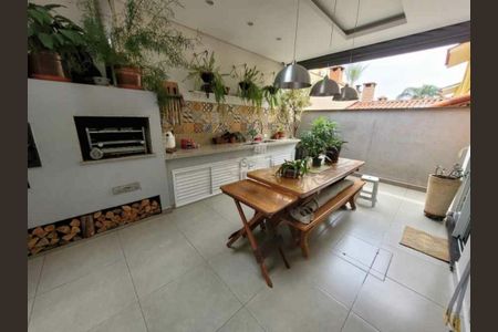 Casa à venda com 130m², 3 quartos e 3 vagas