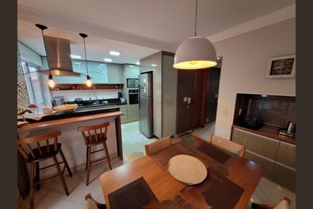 Casa à venda com 130m², 3 quartos e 3 vagas