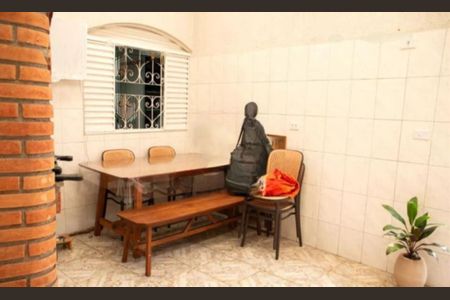 Casa à venda com 90m², 2 quartos e 3 vagas