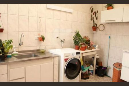 Casa à venda com 90m², 2 quartos e 3 vagas