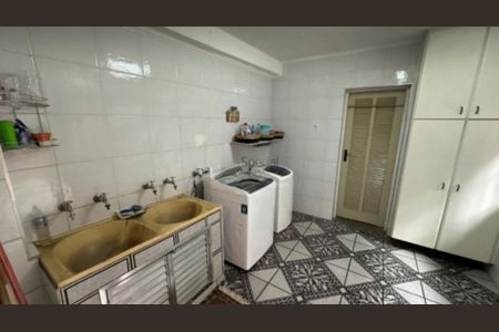 Casa à venda com 340m², 3 quartos e 6 vagas