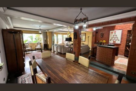 Casa à venda com 340m², 3 quartos e 6 vagas