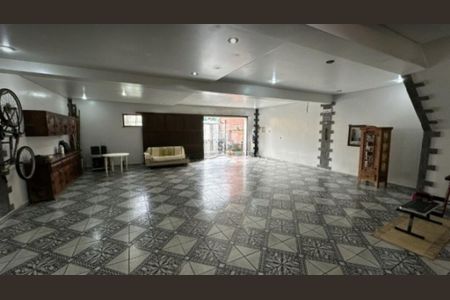 Casa à venda com 340m², 3 quartos e 6 vagas