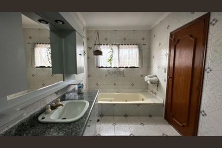 Casa à venda com 340m², 3 quartos e 6 vagas