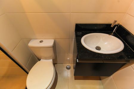 Apartamento à venda com 44m², 2 quartos e 1 vaga Apartamento à venda com 44m², 2 quartos e 1 vagaBanheiro