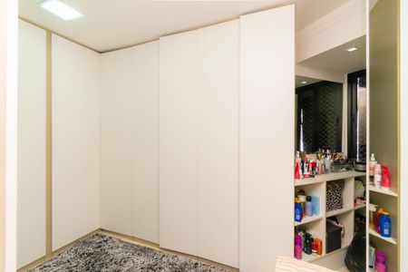 Apartamento à venda com 117m², 3 quartos e 2 vagas Apartamento à venda com 117m², 3 quartos e 2 vagasQuarto 1