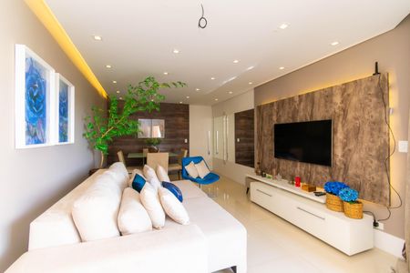 Apartamento à venda com 117m², 3 quartos e 2 vagas Apartamento à venda com 117m², 3 quartos e 2 vagasSala