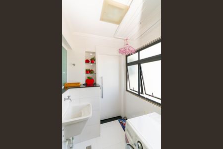 Apartamento à venda com 117m², 3 quartos e 2 vagas Apartamento à venda com 117m², 3 quartos e 2 vagasÁrea de Serviço