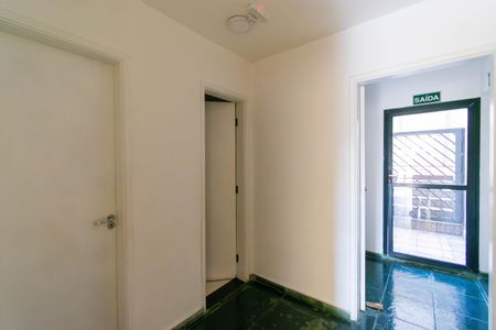 Apartamento à venda com 117m², 3 quartos e 2 vagas Apartamento à venda com 117m², 3 quartos e 2 vagasÁrea comum - Salão de festas