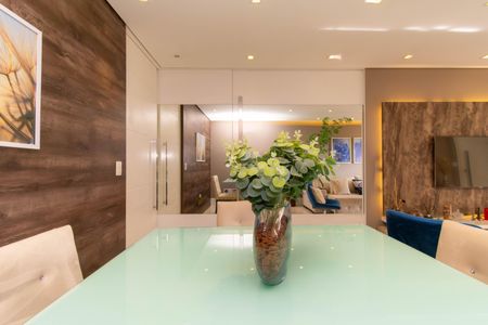 Apartamento à venda com 117m², 3 quartos e 2 vagas Apartamento à venda com 117m², 3 quartos e 2 vagasSala