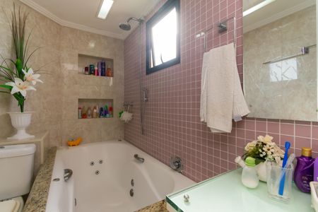 Apartamento à venda com 117m², 3 quartos e 2 vagas Apartamento à venda com 117m², 3 quartos e 2 vagasBanheiro da Suíte 2