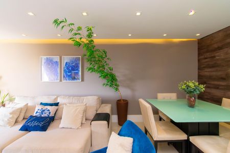 Apartamento à venda com 117m², 3 quartos e 2 vagas Apartamento à venda com 117m², 3 quartos e 2 vagasSala