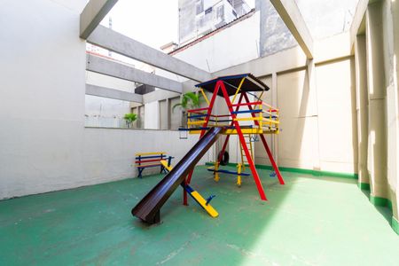 Apartamento à venda com 117m², 3 quartos e 2 vagas Apartamento à venda com 117m², 3 quartos e 2 vagasÁrea comum - Playground