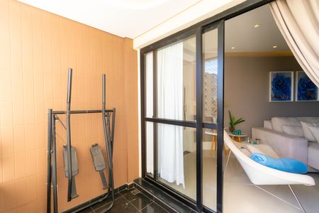 Apartamento à venda com 117m², 3 quartos e 2 vagas Apartamento à venda com 117m², 3 quartos e 2 vagasVaranda da Sala