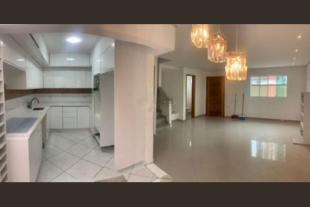 Casa à venda com 115m², 3 quartos e 2 vagas