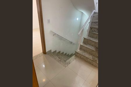 Casa à venda com 115m², 3 quartos e 2 vagas