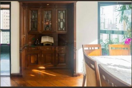 Apartamento à venda com 203m², 3 quartos e 3 vagas