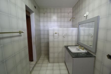 Casa para alugar com 564m², 5 quartos e 4 vagasBanheiro da Suíte 4