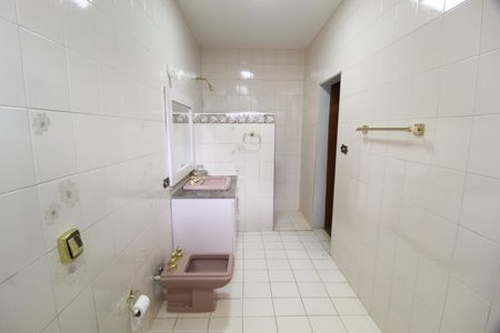 Casa para alugar com 564m², 5 quartos e 4 vagasBanheiro da Suíte 2