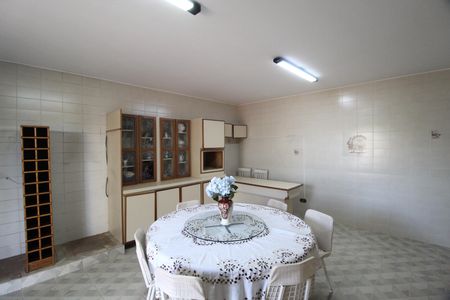 Casa para alugar com 564m², 5 quartos e 4 vagasCozinha