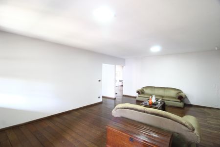 Casa para alugar com 564m², 5 quartos e 4 vagasSala 1