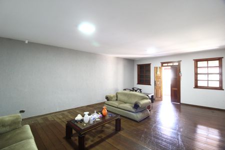 Casa para alugar com 564m², 5 quartos e 4 vagasSala 1