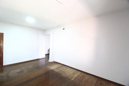 Casa para alugar com 564m², 5 quartos e 4 vagasSala 2