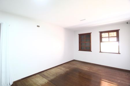 Casa para alugar com 564m², 5 quartos e 4 vagasSala 2