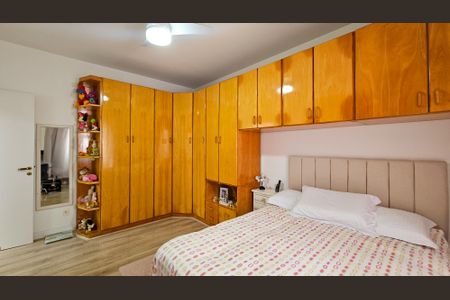 Casa para alugar com 420m², 3 quartos e 4 vagas Casa para alugar com 420m², 3 quartos e 4 vagasQuarto 2