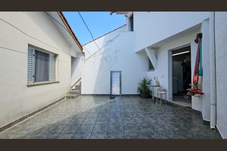Casa para alugar com 420m², 3 quartos e 4 vagas Casa para alugar com 420m², 3 quartos e 4 vagasQuintal