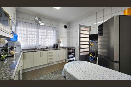 Casa para alugar com 420m², 3 quartos e 4 vagas Casa para alugar com 420m², 3 quartos e 4 vagasCozinha